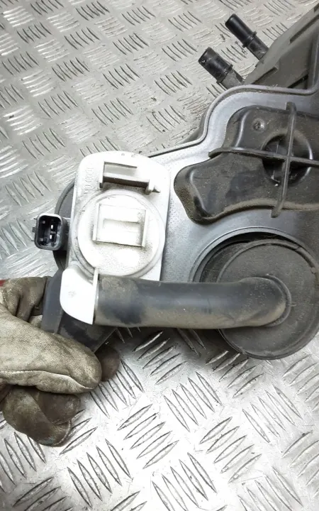 Jeep Cherokee Brandstofdampfilter OEM P68080835AH image 5