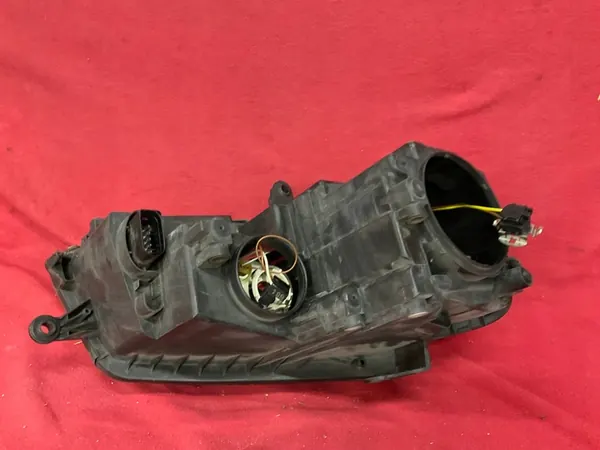 VW Touran Lift Vasemman Puolen Lamppu Musta Linssi 1T1941005C image 5