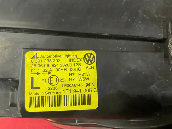 VW Touran Lift Vasemman Puolen Lamppu Musta Linssi 1T1941005C image 9