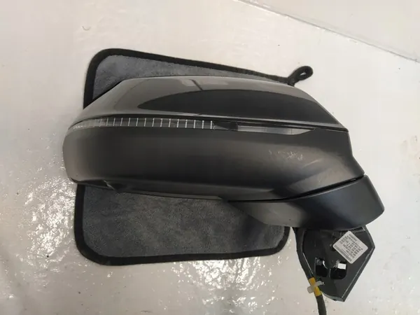 AUDI Q7 4M Oikea Ulkopeili Kameralla image 3