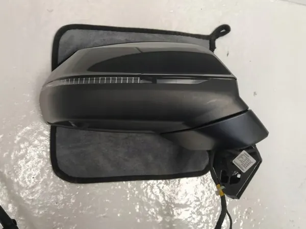 AUDI Q7 4M Oikea Ulkopeili Kameralla image 4