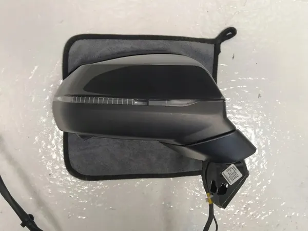 AUDI Q7 4M Oikea Ulkopeili Kameralla image 5