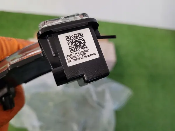 Blinkerspegel Nissan Leaf Micra Clio V Captur II 261657934R OEM image 5