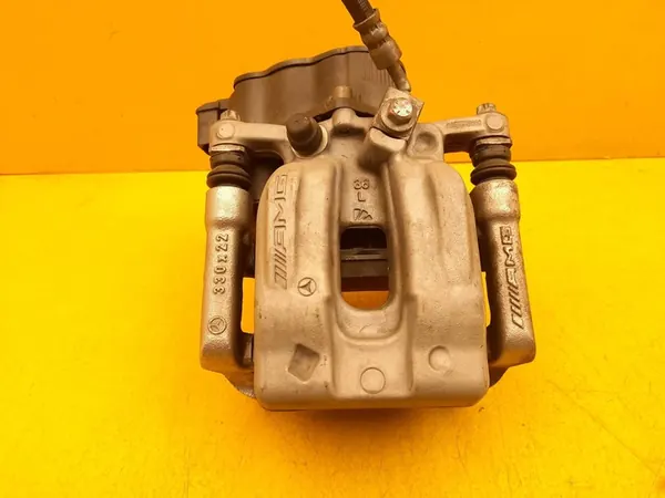 Mercedes-Benz GLB x247 A35 AMG Jarrusatula Takana Vasemmalla image 6