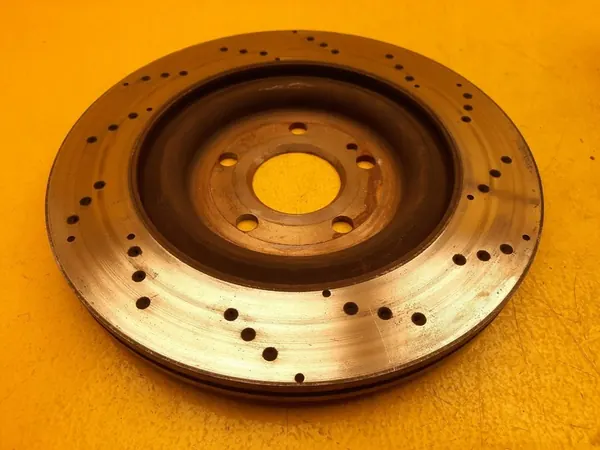 Mercedes-Benz GLB x247 A35 AMG Jarrusatula Takana Vasemmalla image 9