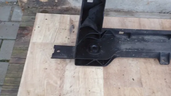 Voorste brace OEM PAS PRZEDNI WZMOCNIENIE Mitsubishi Colt image 10