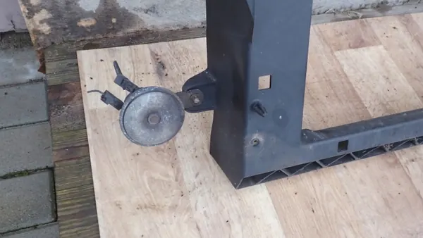 Voorste brace OEM PAS PRZEDNI WZMOCNIENIE Mitsubishi Colt image 3