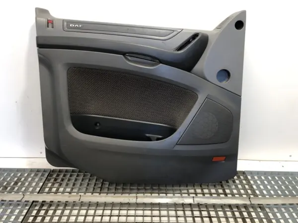 OEM LORK-2067-504680 Linker Voordeur Bekleding DAF XF image 2