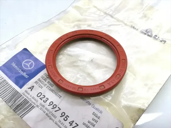 Junta de aceite Mercedes-Benz OEM A0239979547 - Usado image 7