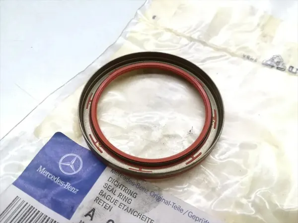 Junta de aceite Mercedes-Benz OEM A0239979547 - Usado image 8