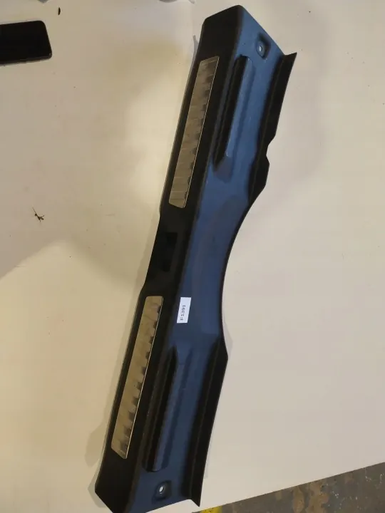 Takavyön suojus OEM 849201813R Renault Kadjarille image 2