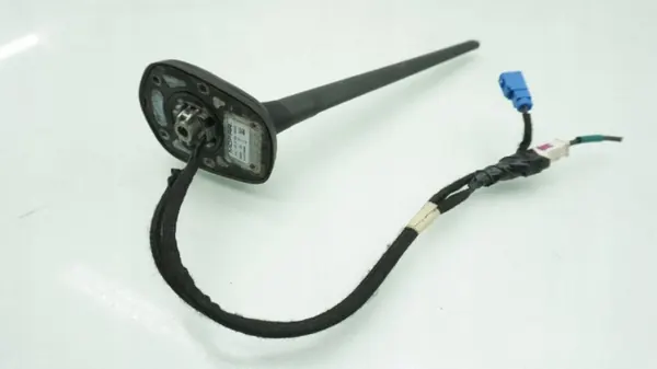 Fiat 500X kattoantenni OEM 51977808 - Käytetty image 3