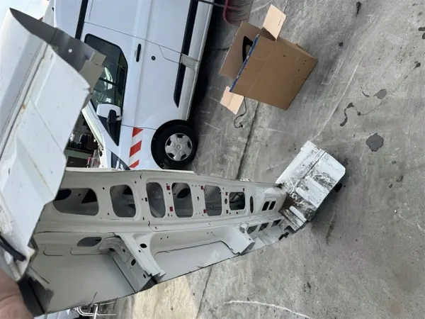 Pilar de cuarto trasero derecho OEM para Fiat Ducato III Lift image 7