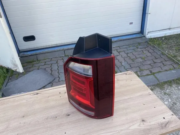 Luz trasera LED derecha VW T6 7E0945208E image 3