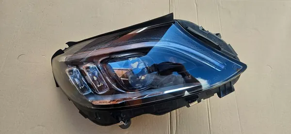 Mercedes W205 C205 Multibeam LED Rechts A2059061606 image 2