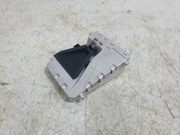 Mercedes Frontscheiben-Hebekamera OEM 0009001810 image 2