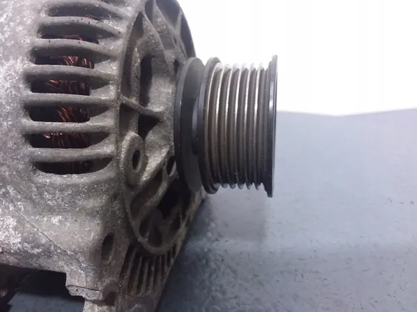 VW GOLF IV 1.6B 8V Vaihtovirtageneraattori 90A 037903025C image 5