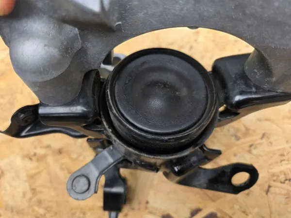 Support Moteur Toyota RAV4 V Hybride OEM - Occasion image 4
