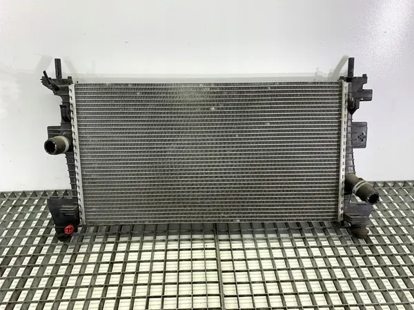 Radiador de agua Ford C-Max II 1.6 105CV BV61-8005-AD image 3