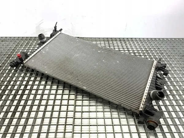 Radiador de agua Ford C-Max II 1.6 105CV BV61-8005-AD image 4