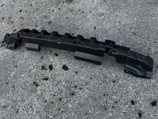 Opel Corsa F bumper schuim OEM L0383908AA image 3