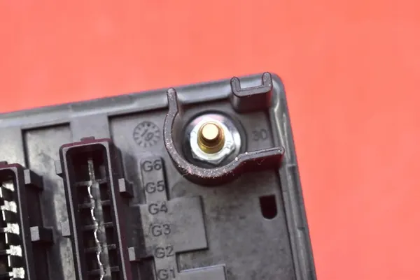 Kaasulähettimen rele 55233720 Alfa Romeo 159 1.9 JTD image 9