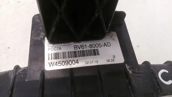 Radiador de refrigeración de motor Ford OE BV618005AD image 4