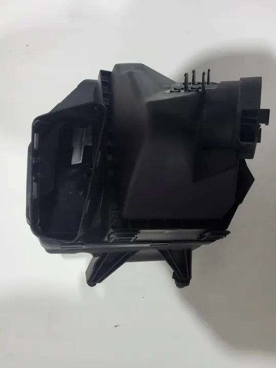 Audi A5 B10 Luftfiltergehäuse OEM 8B3133838C image 2