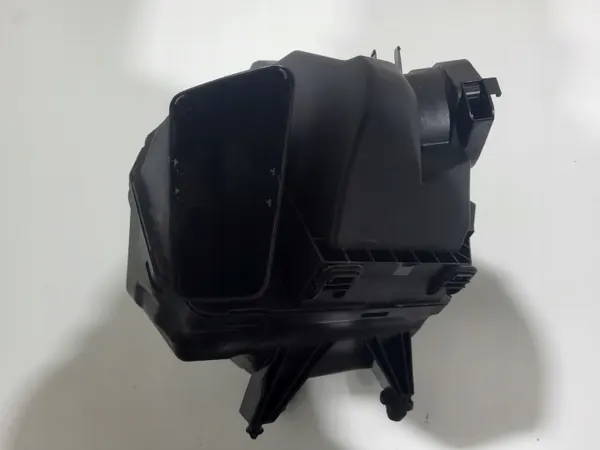 Audi A5 B10 Luftfiltergehäuse OEM 8B3133838C image 6