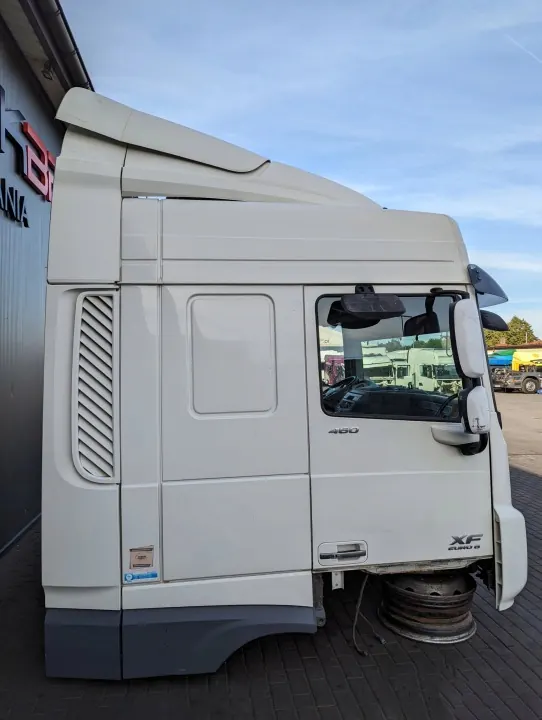 Cabina DAF XF 106 - OEM XF 106 Estado Usado image 5