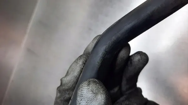 Tubería de aire 8692241 Volvo XC90 2.4D5 image 5