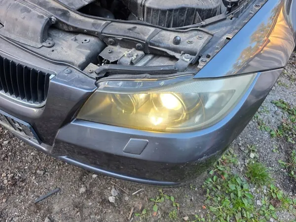 Farol esquerdo BMW Série 3 E90 E91 Xenon dinâmico OEM image 3