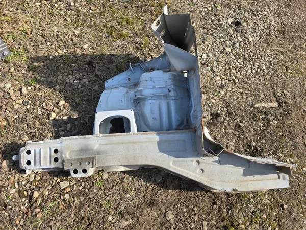 Mercedes-Benz VITO W447 Etu oikea neljännespaneeli image 4