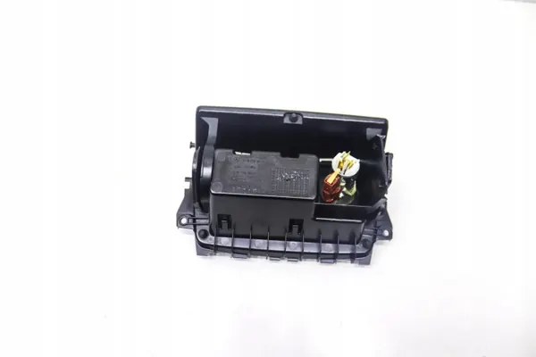 Cendrier Mercedes Classe A W176 OEM A1768100079 image 3