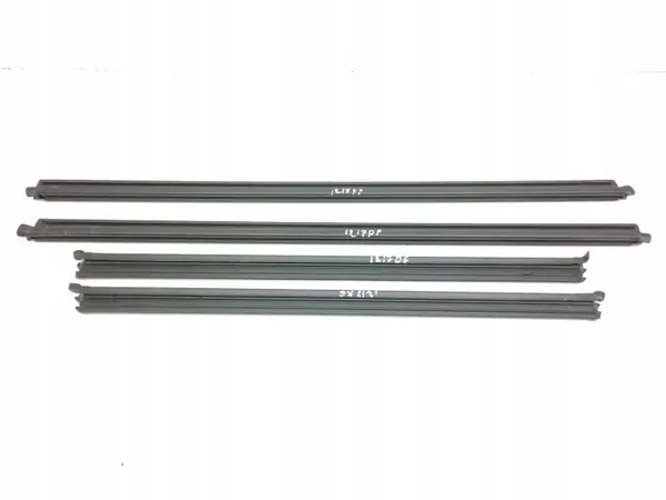 Joint de vitre avant OEM AMD177808 pour Seat Ateca image 2