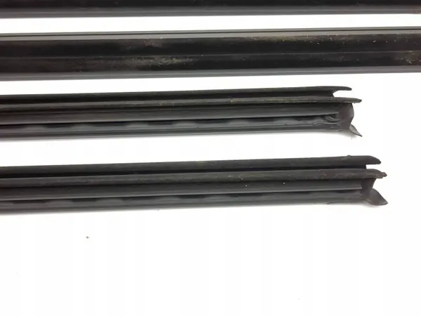Joint de vitre avant OEM AMD177808 pour Seat Ateca image 4
