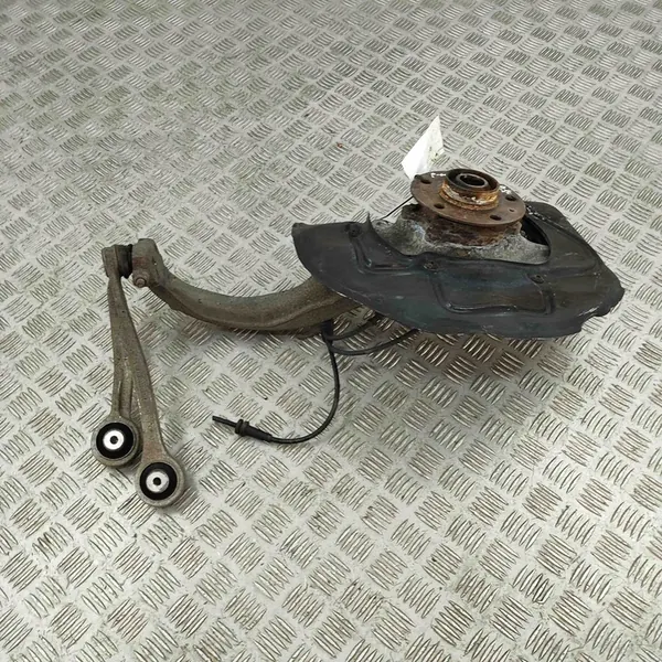 Snodo anteriore sinistro Audi A6 Avant 8K0407505M image 4