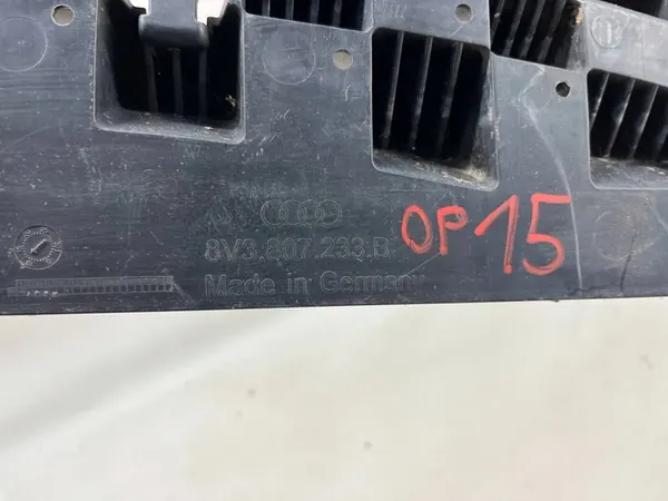 Audi A3 8V Framskydd 8V3807233B image 8