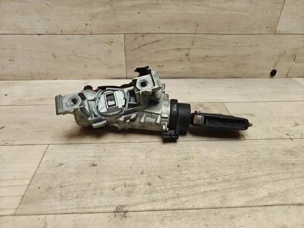 Interruptor de encendido VW UP OEM 1K0905851B Usado image 2