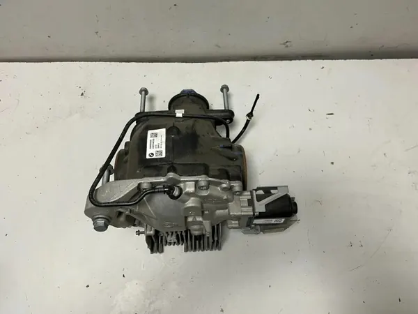 BMW achterdifferentieel 8686659 4.4L hybride 390kW 2023 image 4