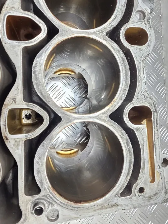 BMW N46B20BA Motorblock OEM 7521270 2.0L Gebraucht image 4