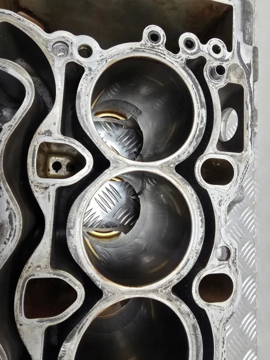 BMW N46B20BA Motorblock OEM 7521270 2.0L Gebraucht image 5