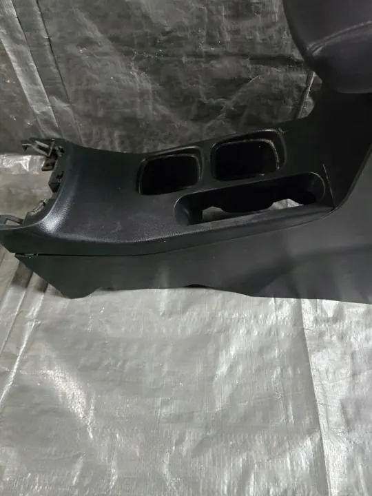 Tunnel de repose-bras OEM ROZPENDOWSKI pour Suzuki SX4 S-Cross image 4