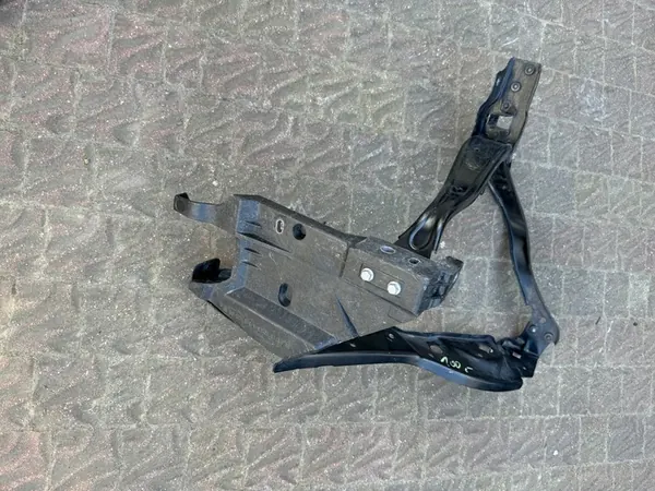 SUPORTE DE FAROL ESQUERDO MERCEDES A2126200191 W212 image 3