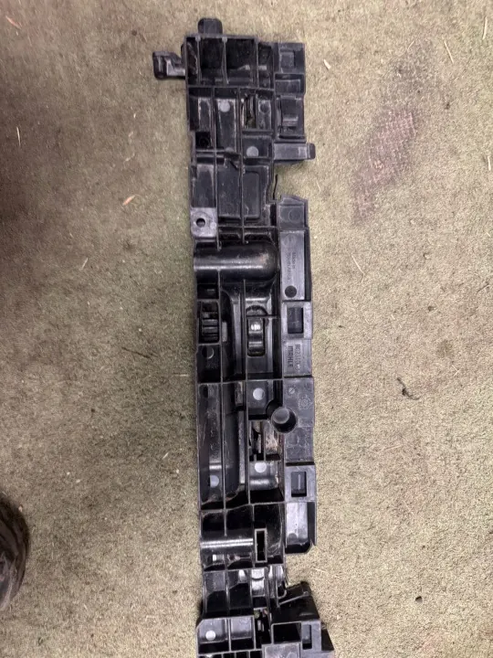 Koelerraster Links Mercedes C-Klasse W206 OEM A0995045600 image 2