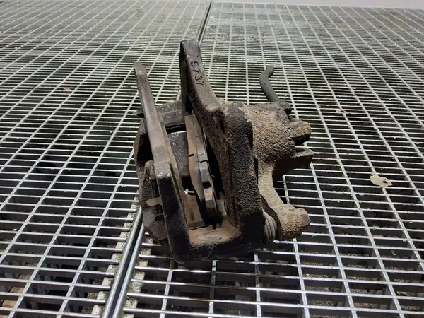 Vorderer linker Bremszylinder Mitsubishi ASX image 7