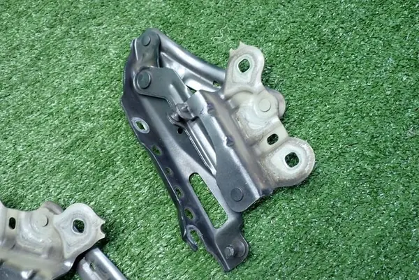 Skoda Superb III konnusarret OEM 3V0823301 & 3V0823302 image 3