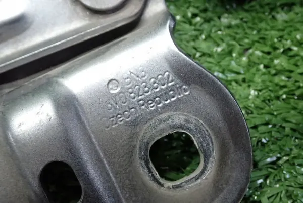Skoda Superb III konnusarret OEM 3V0823301 & 3V0823302 image 5