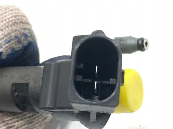 Iniettore AUDI A8 D5 3.0 286CV image 4