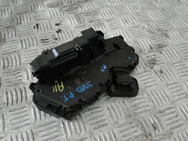 SKODA SUPERB III 15- Bakre Höger Dörrlås 8 Pin 5TA839016H image 2